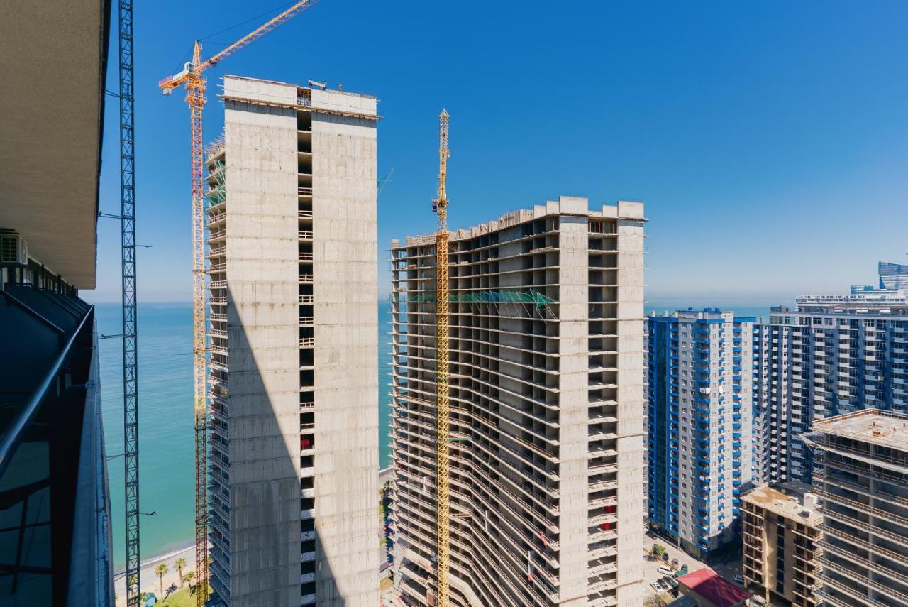 Beach Tower By G-Point Batoemi Buitenkant foto