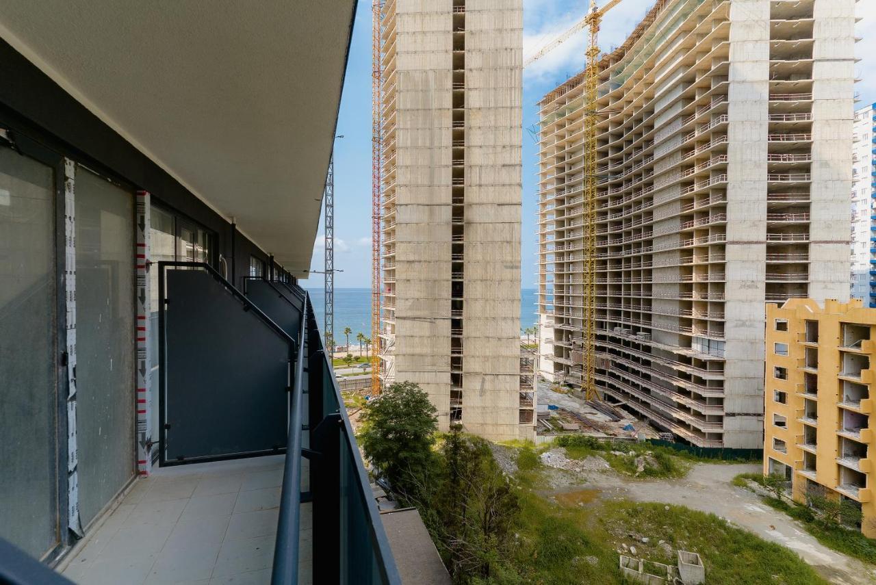 Beach Tower By G-Point Batoemi Buitenkant foto